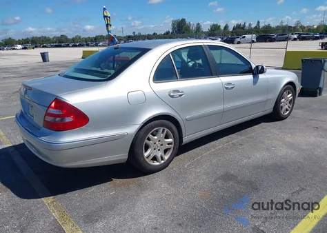 2005 Mercedes-Benz E 320 z USA, uszkodzony, nr VIN WDBUF65J55A667232